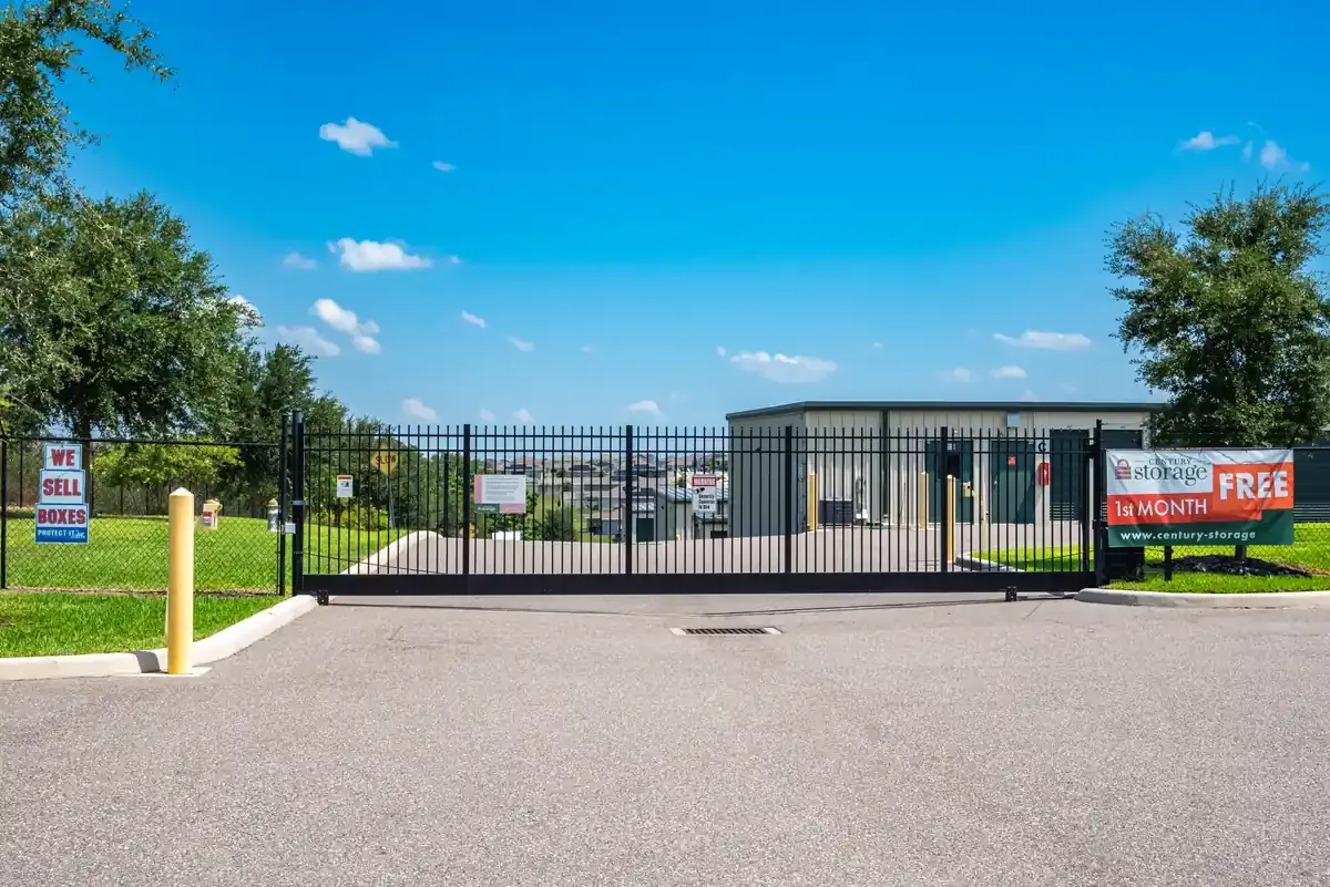 Gate